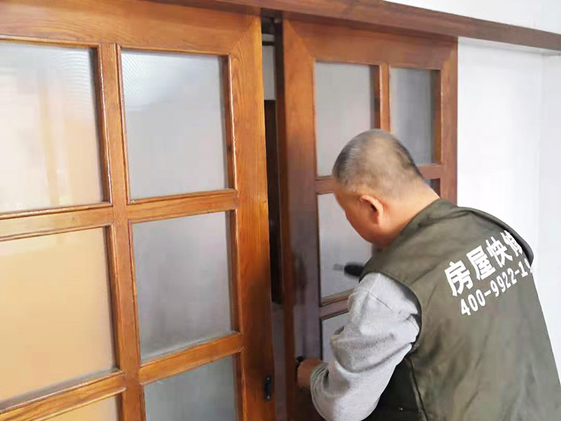泉州鯉城區(qū)塑鋼門(mén)窗維修上門(mén)服務(wù)_鯉城區(qū)塑鋼門(mén)窗維修價(jià)格標(biāo)準(zhǔn)