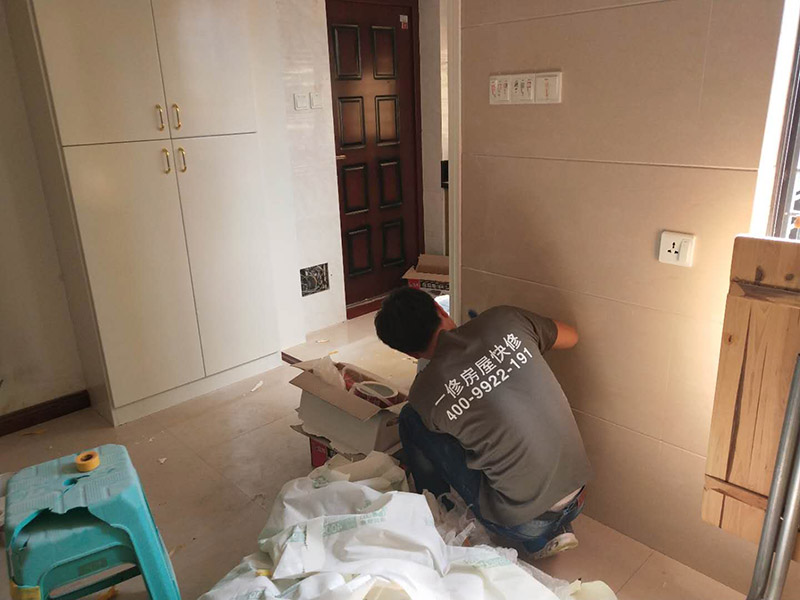 哪里可以找到可以安裝原復合套裝門的上門師傅呢 