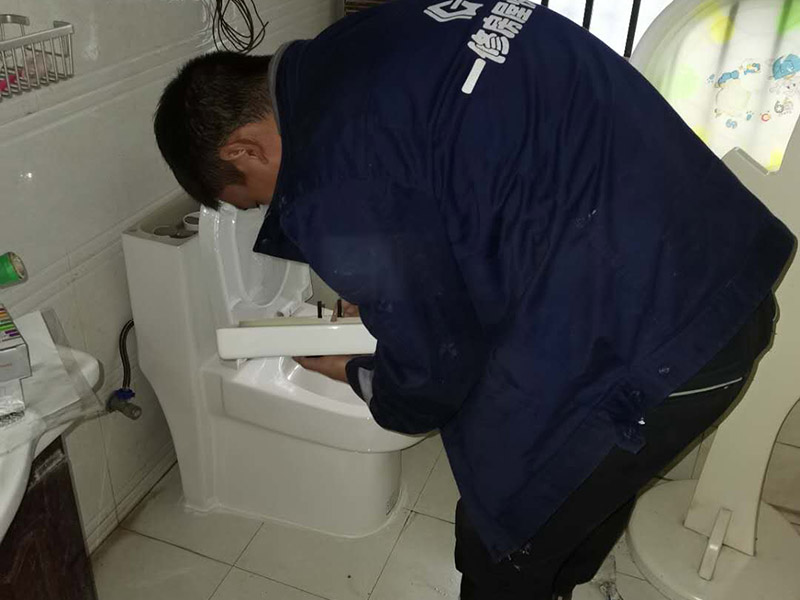 家庭衛(wèi)生間漏水如何解決，專業(yè)修衛(wèi)生間