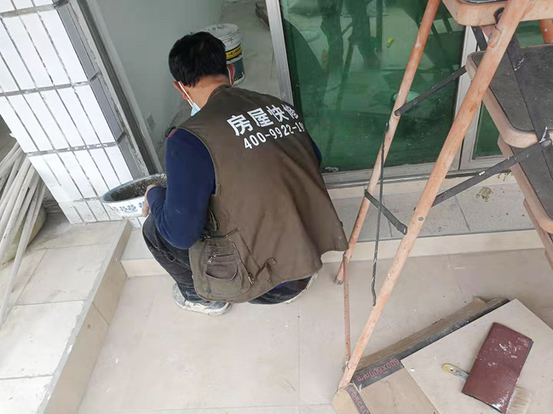 從化區地磚防水多少錢一平米？不敲瓷磚
